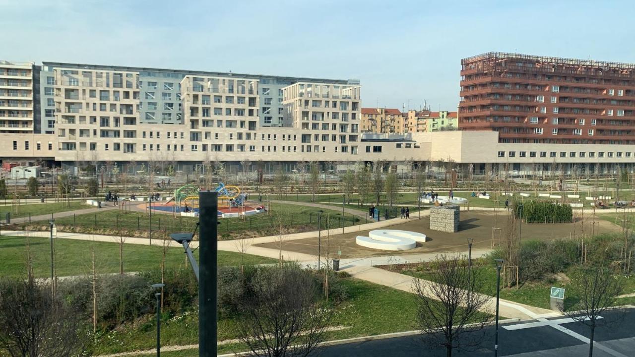 Confortevole Bilocale In Largo Marinai D'Italia Милано Екстериор снимка